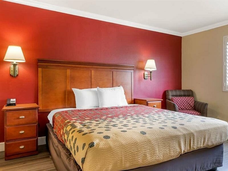 Фото Econo Lodge Moreno Valley