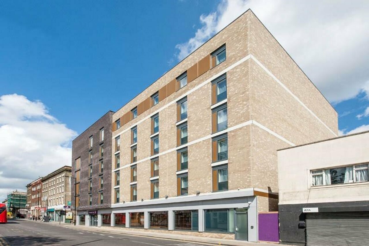 Фото Premier Inn London Hackney