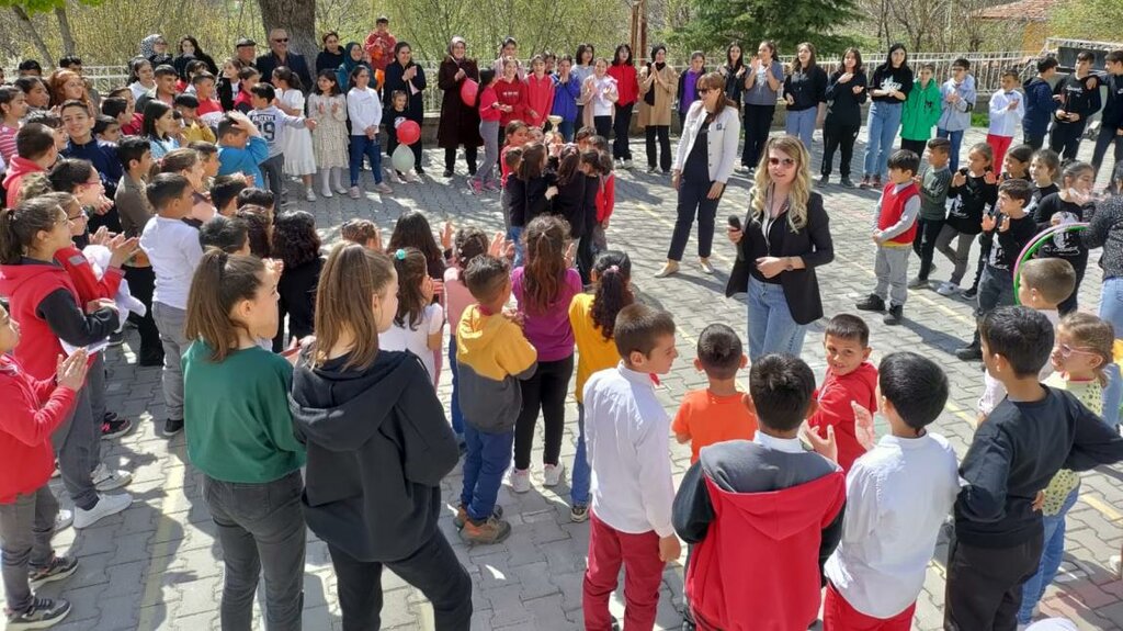 Primary school Tev Zahide Zehra Garring Primary School, Kirsehir, photo