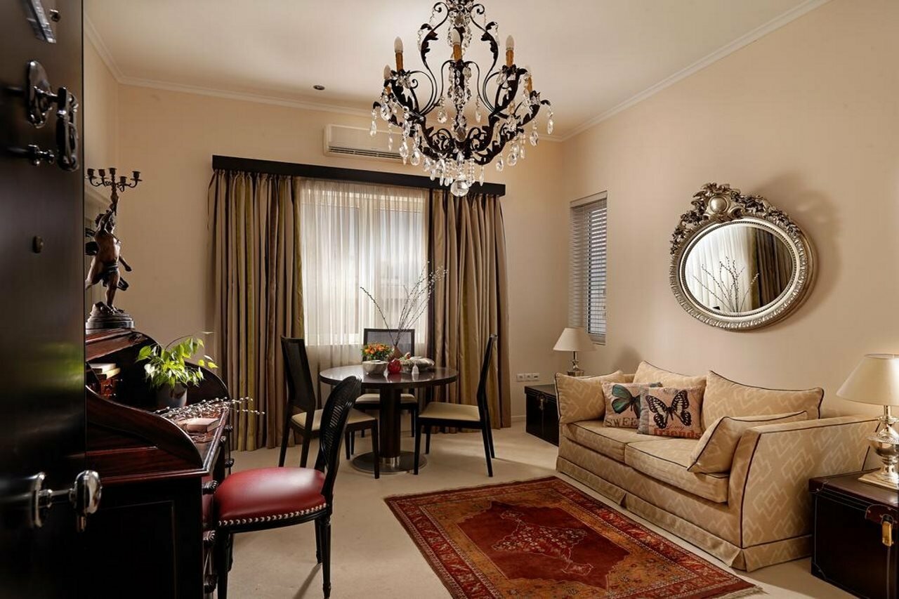 Фото Best Western Plus Embassy Hotel