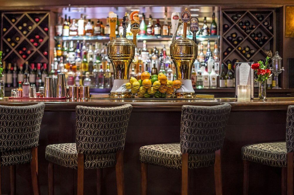 Фото Warwick Seattle