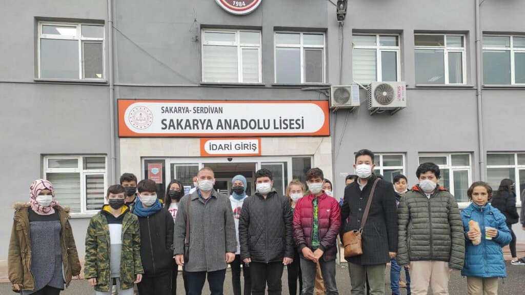 School Fatma Ozkan Middle School, Serdivan, photo