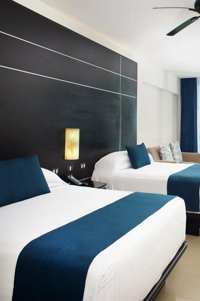 Фото Seadust Cancun Family Resort