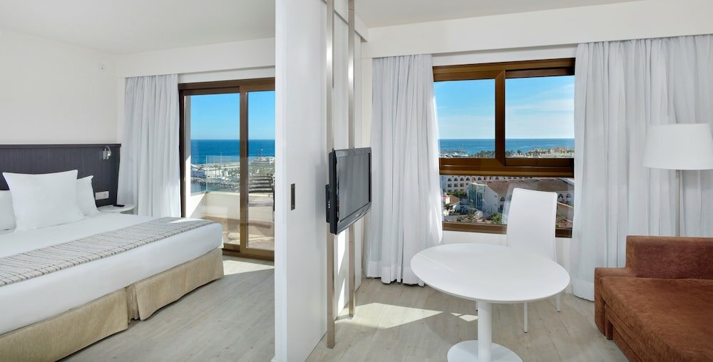 Фото Hotel Ocean House Costa del Sol