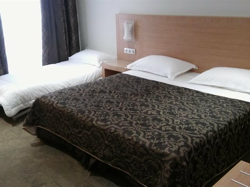 Фото Hotel le Rocher