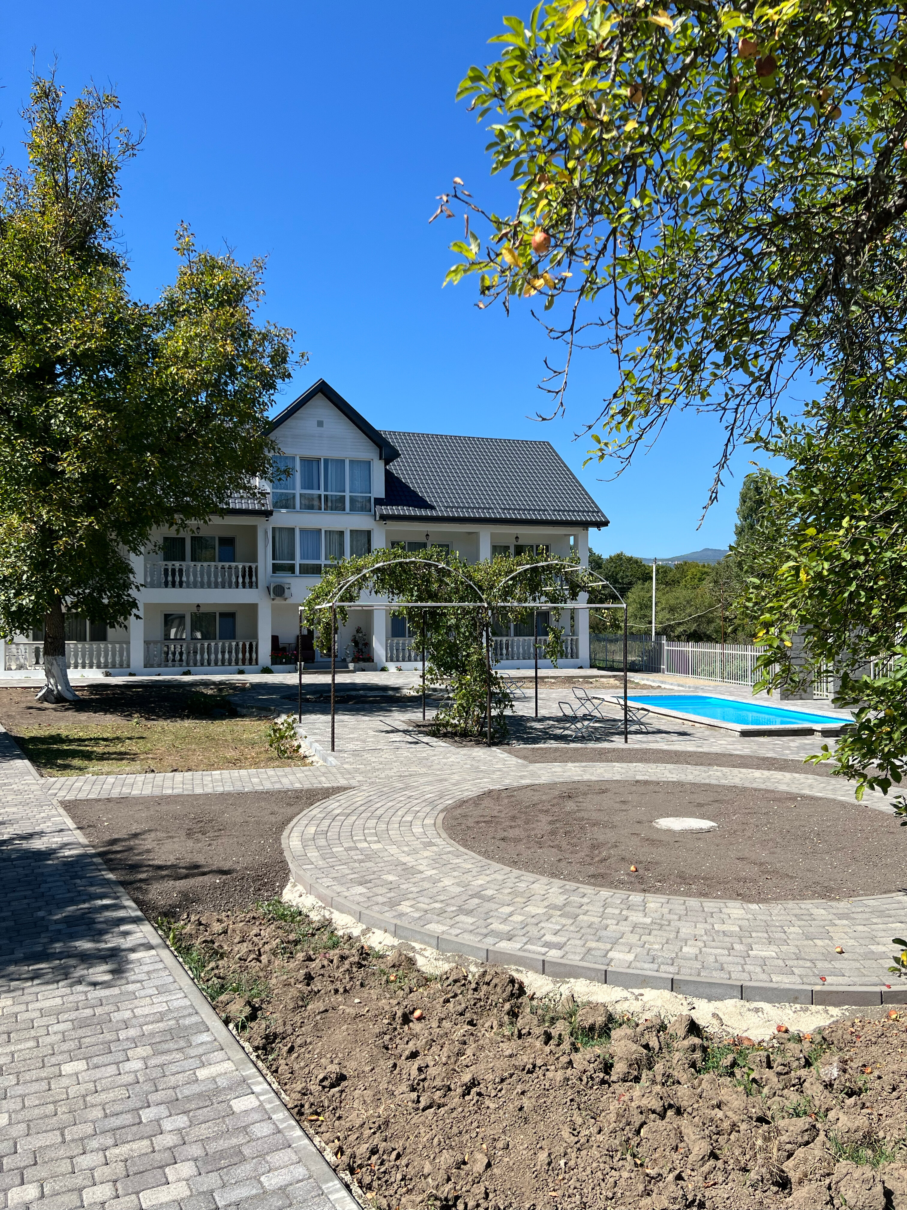 Фото Ореховая роща в Даховской