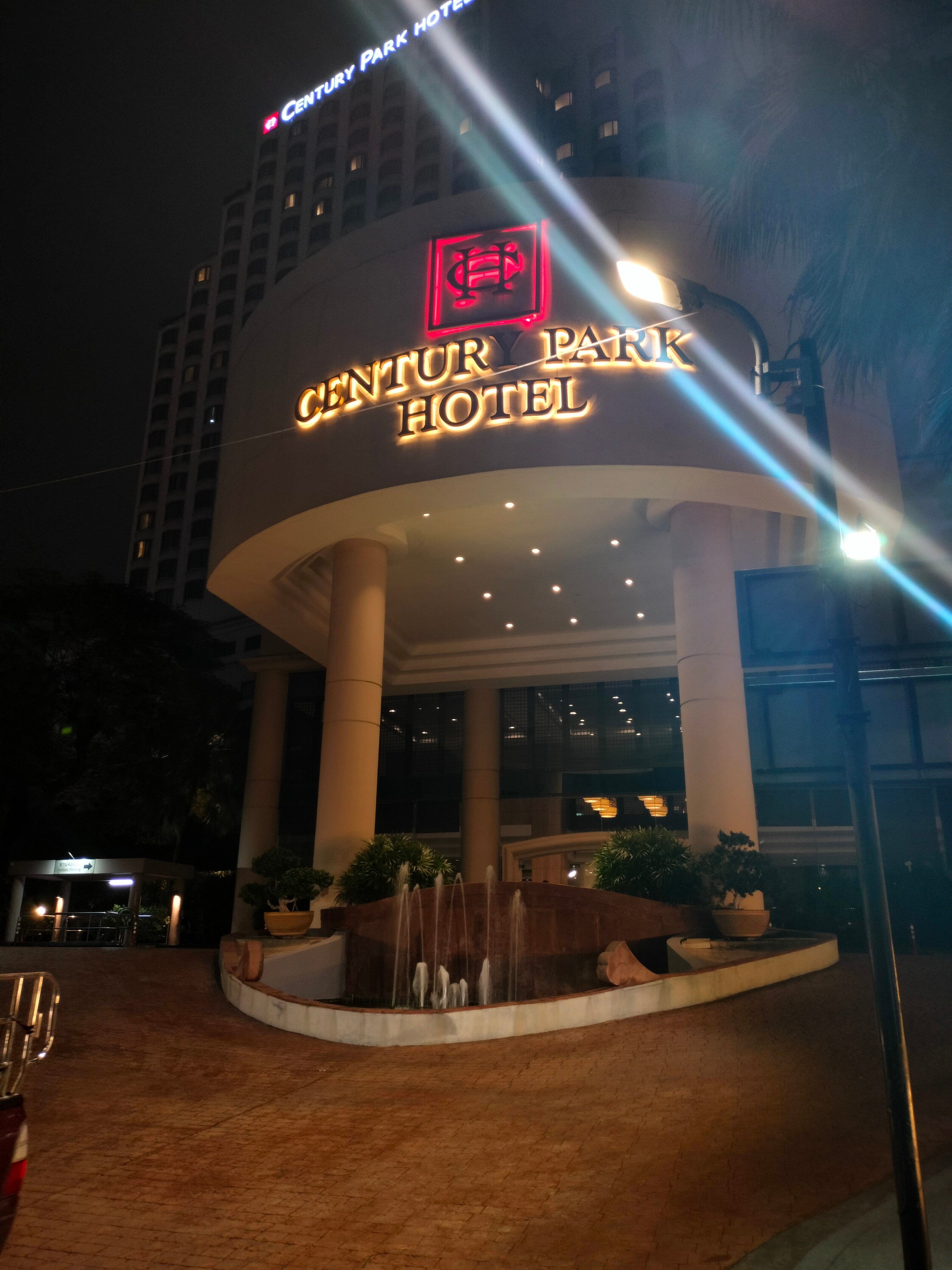 Фото Century Park Hotel