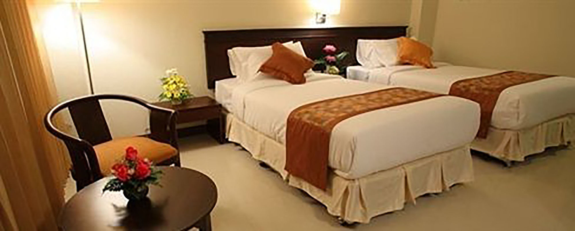 Фото Royal Lanna Hotel