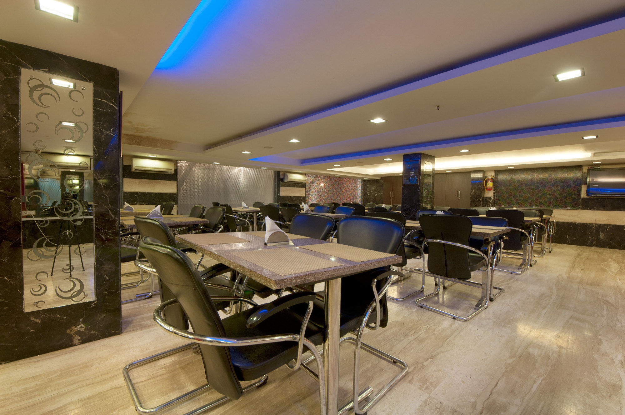 Фото Hotel Amaltas International by Orion Hotels
