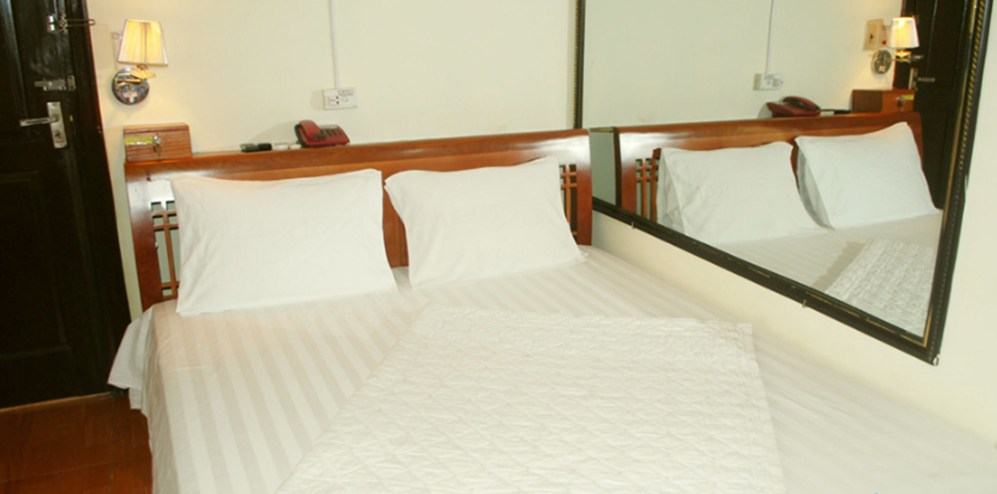 Фото A25 Hotel - Doi Can 2