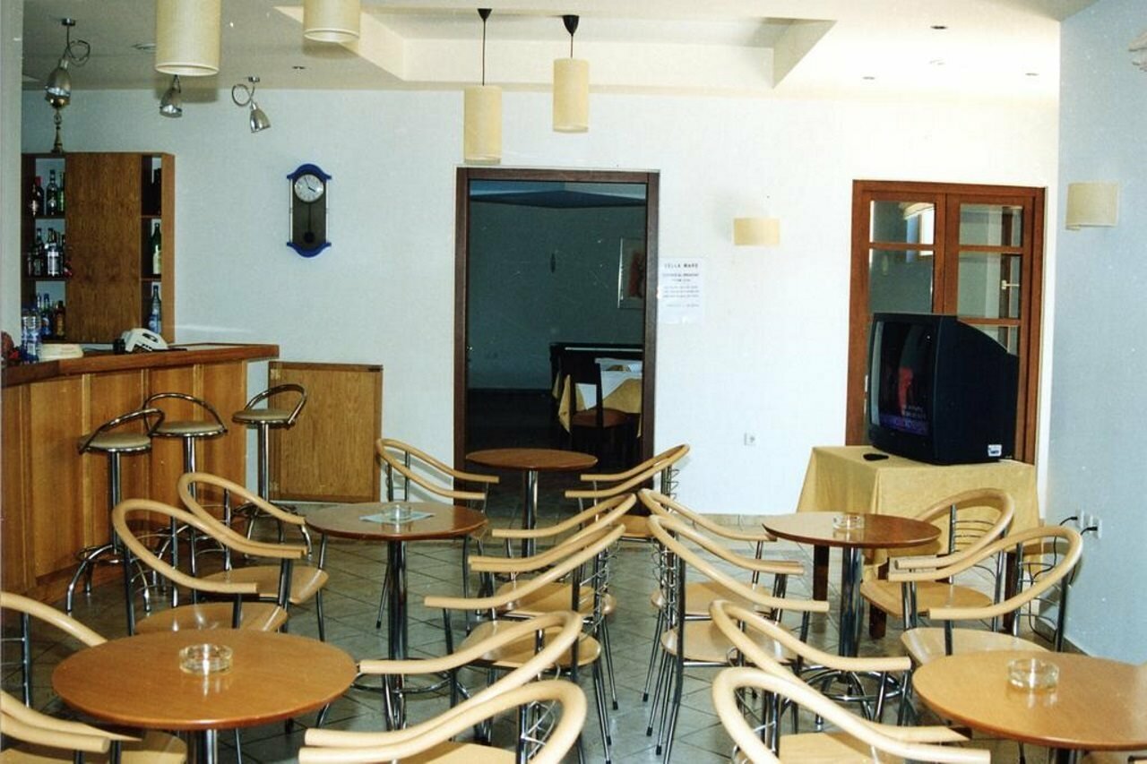 Фото Melrose Hotel