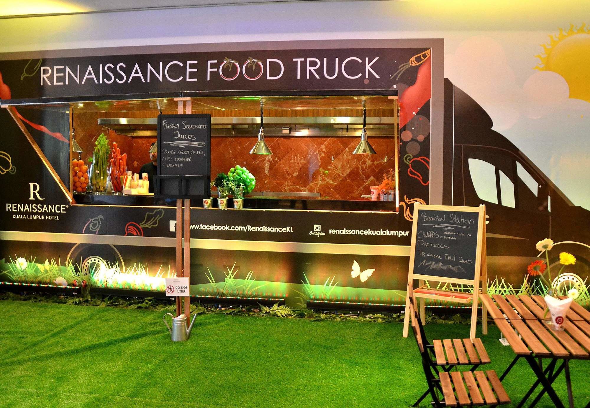 Фото Renaissance Kuala Lumpur Hotel & Convention Centre