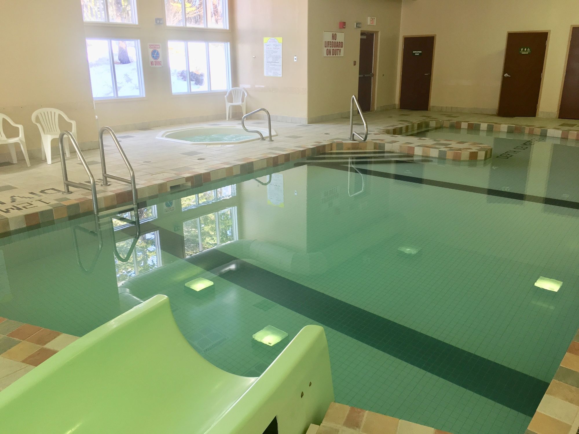 Фото Super 8 by Wyndham St Johns