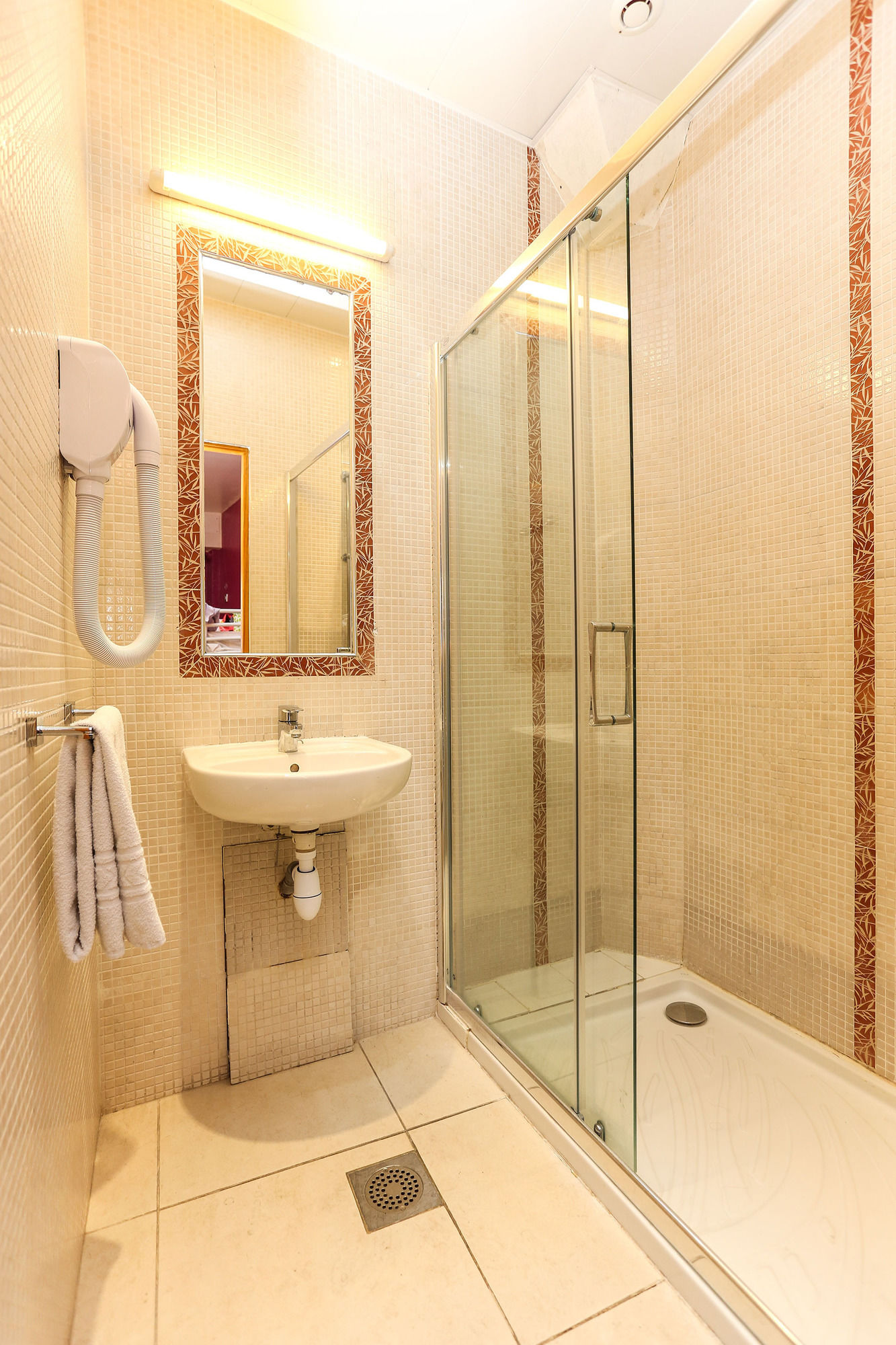 Фото Le Village Montmartre