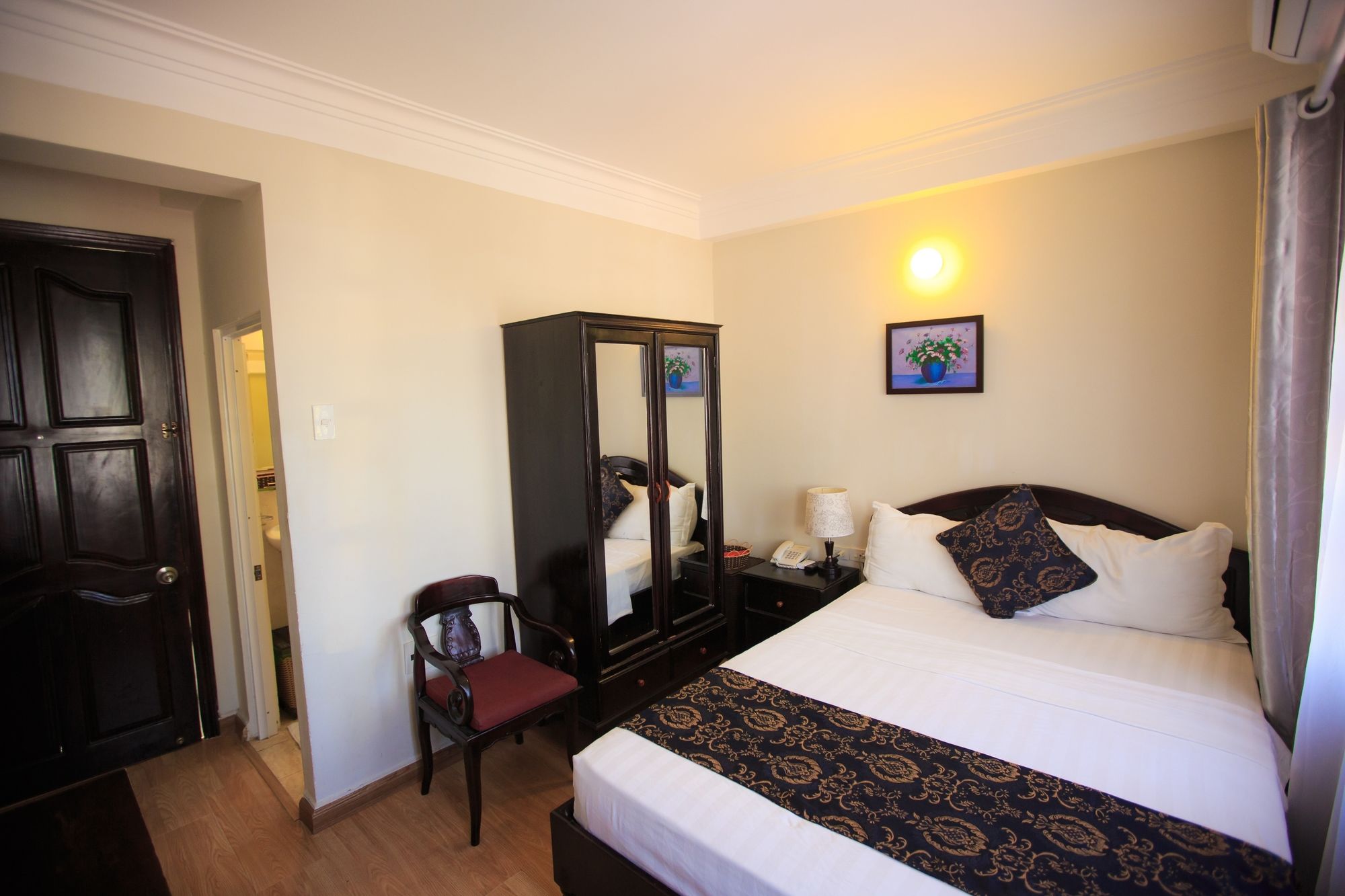 Фото Pho Bien Hotel