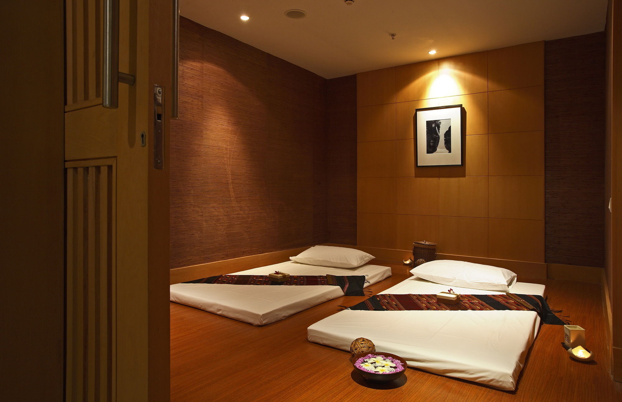 Фото Ellaa Hotel Gachibowli