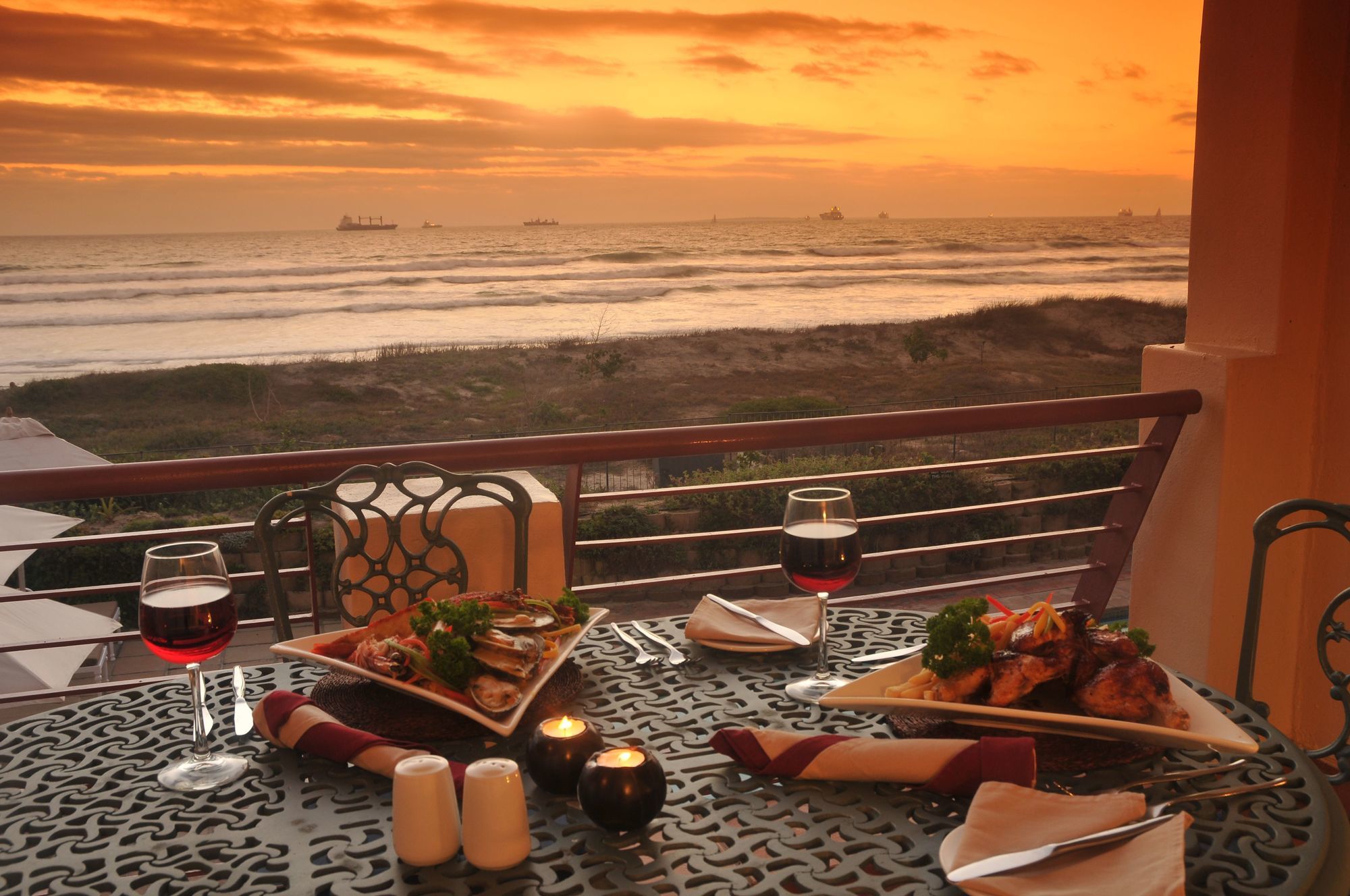 Фото Cape Town Beachfront Apartments At Leisure Bay