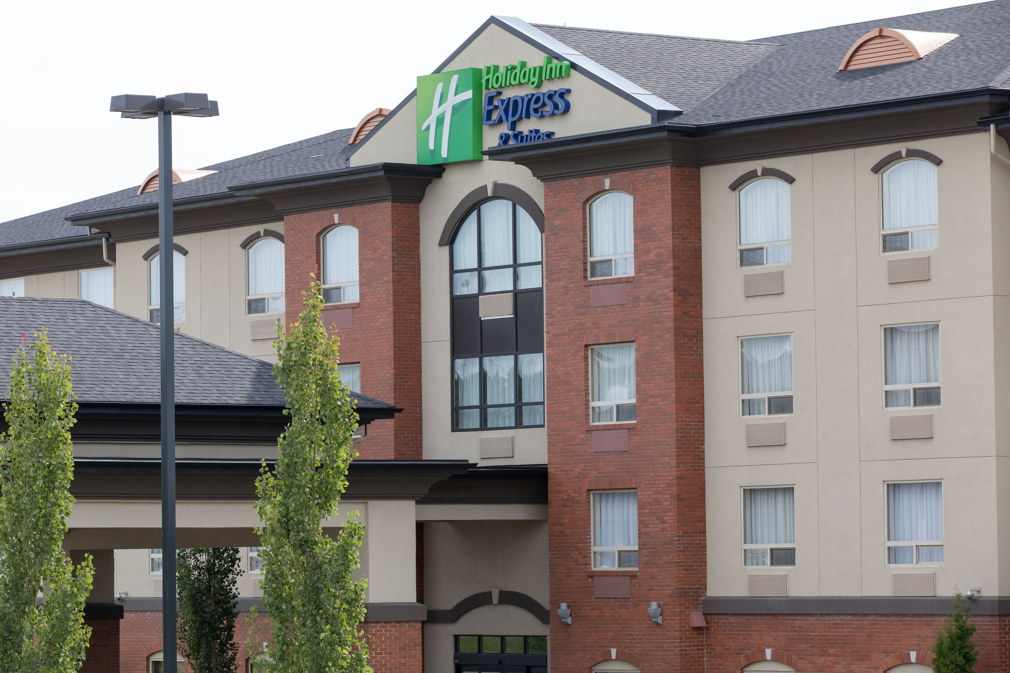 Фото Holiday Inn Express & Suites Drayton Valley