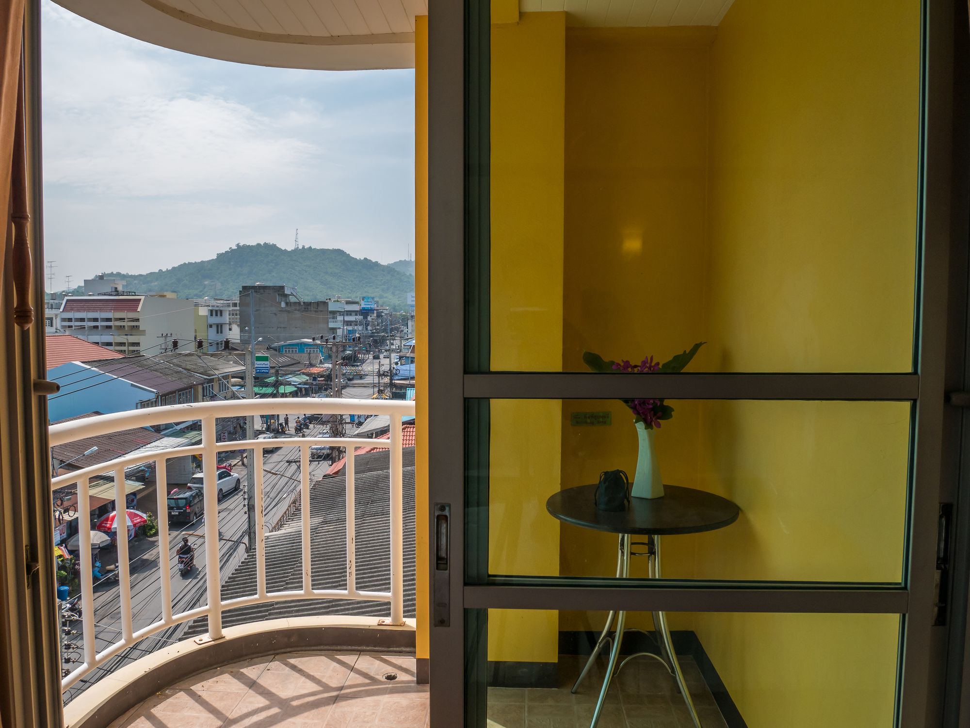 Фото Chomsin Hua Hin Hotel