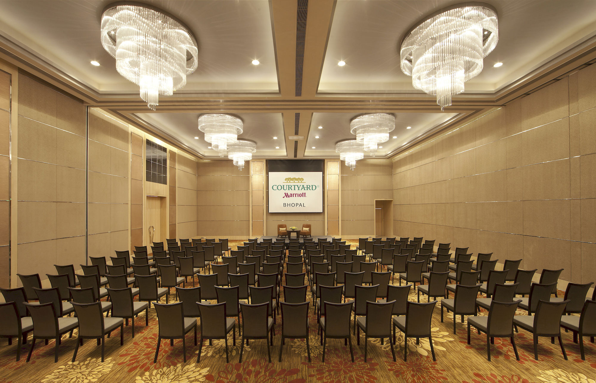 Фото Courtyard by Marriott Bhopal