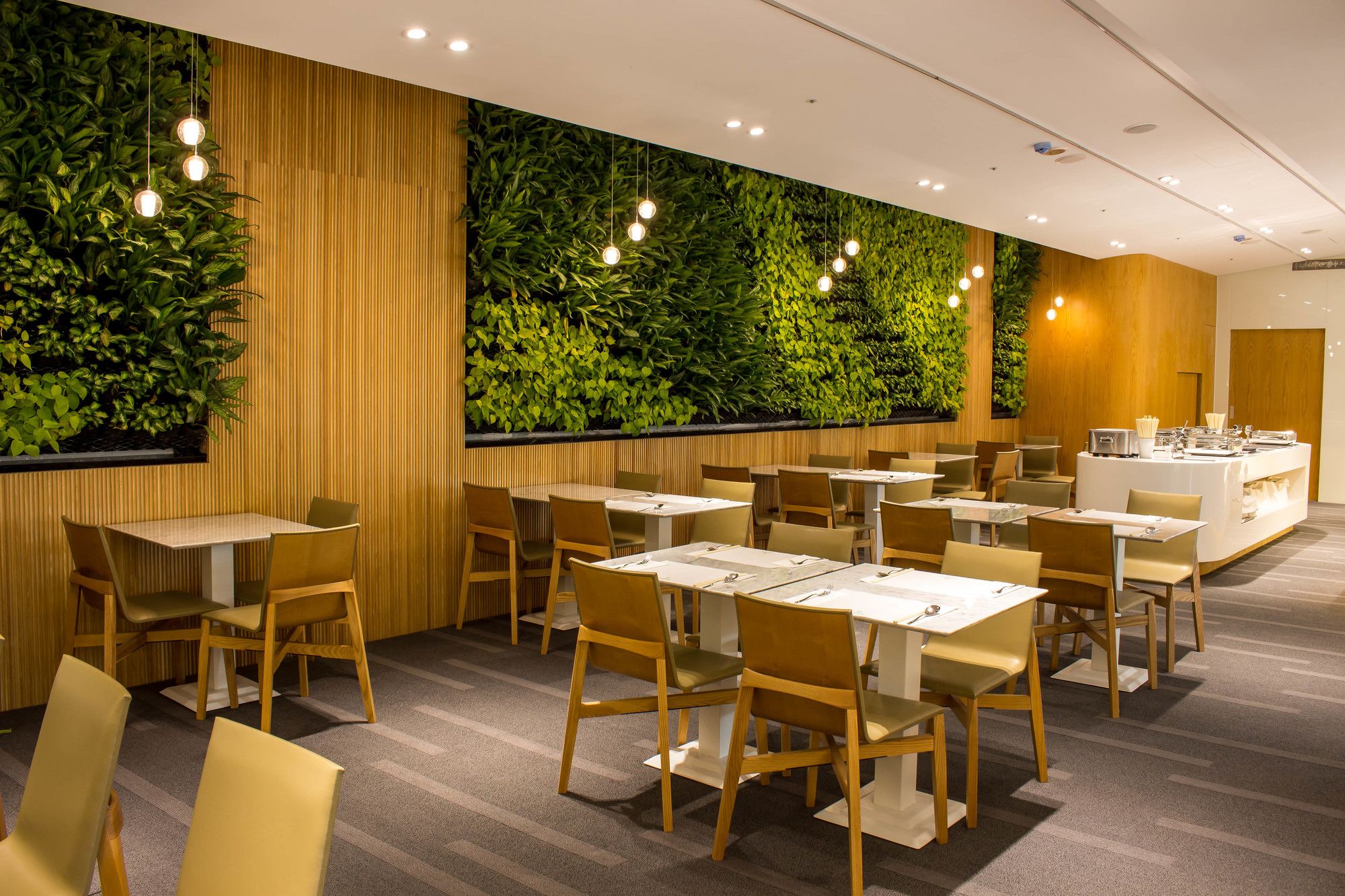 Фото The Carlton