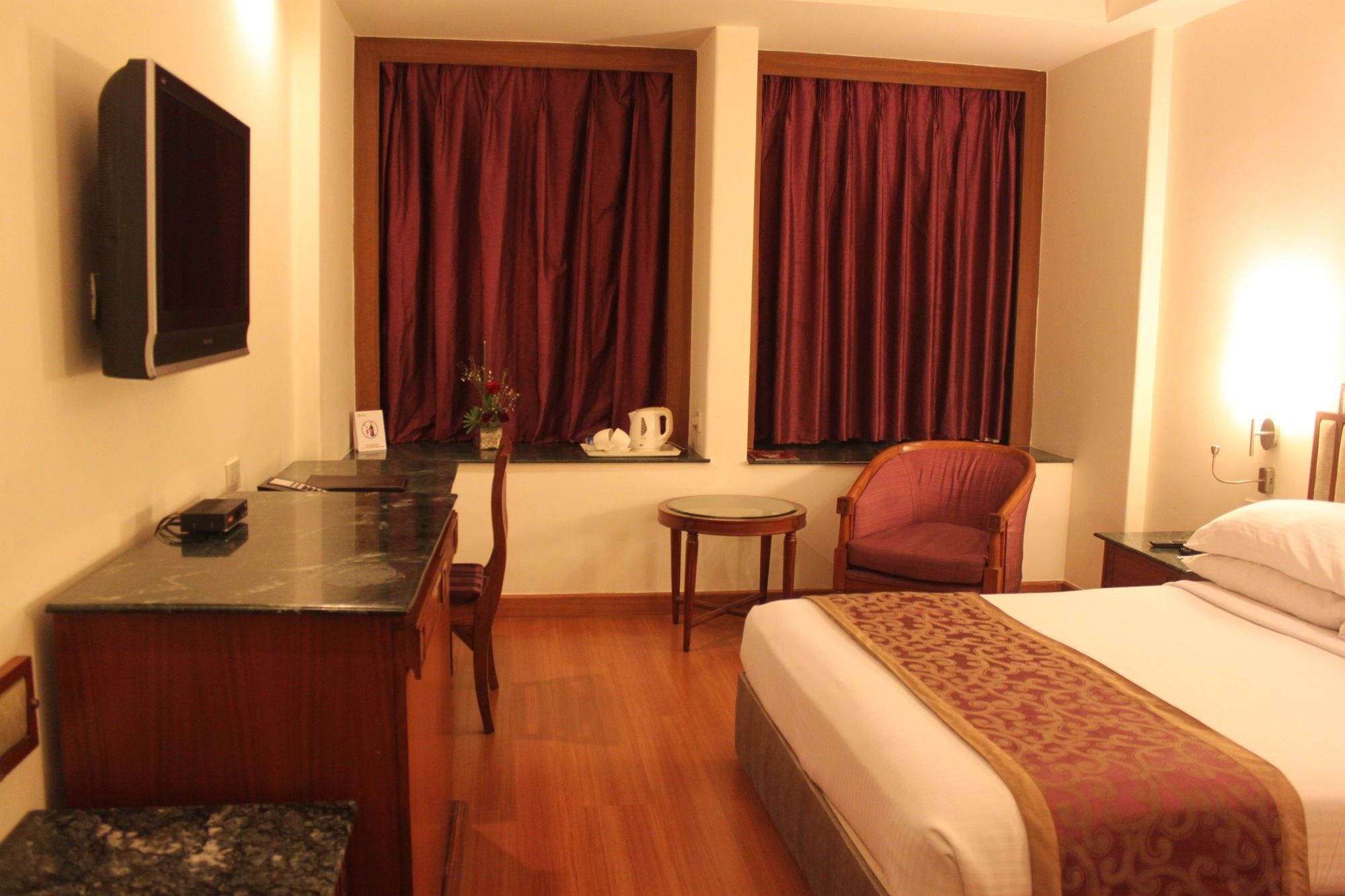 Фото Hotel Maurya