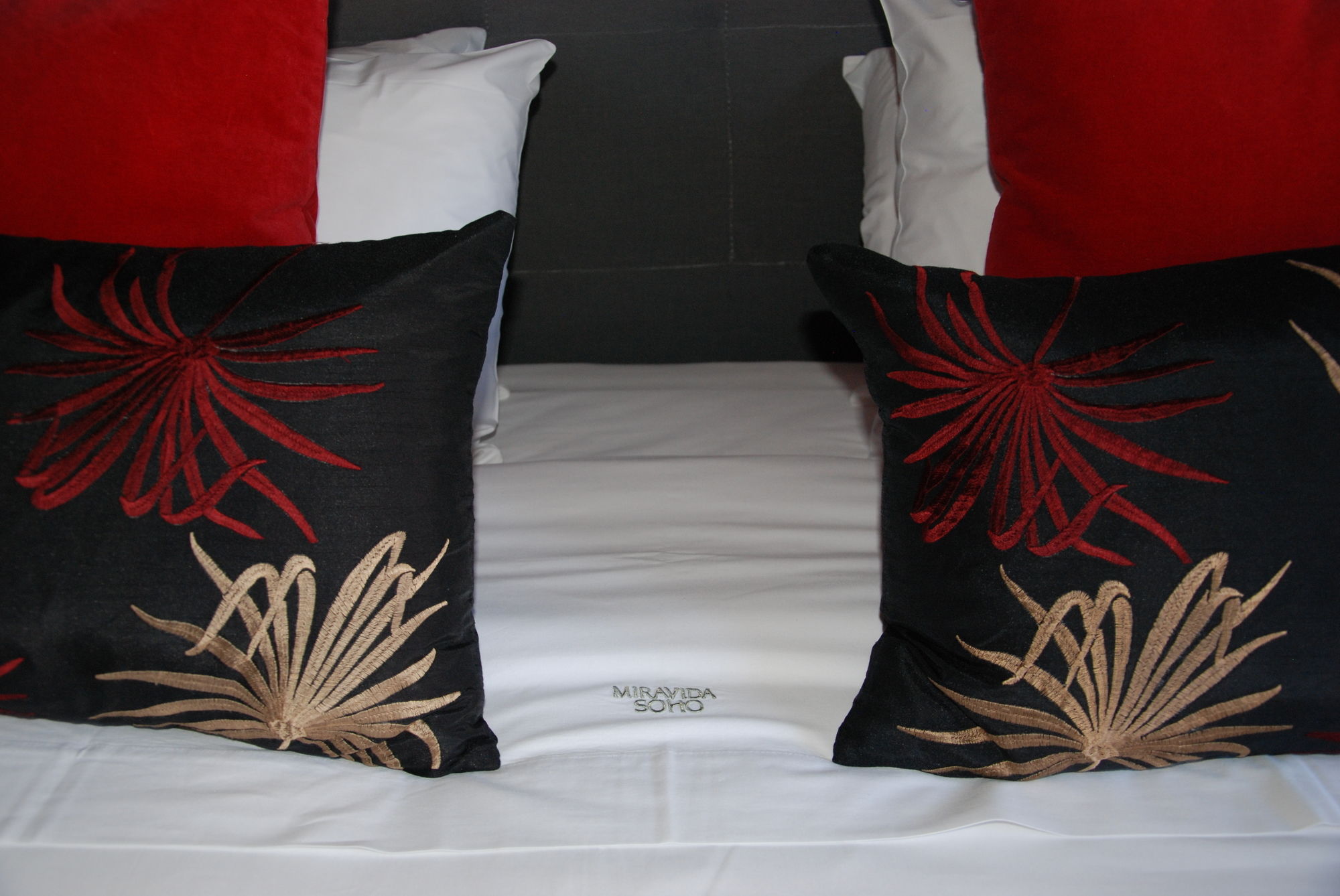 Фото Miravida Soho Hotel & Wine Bar