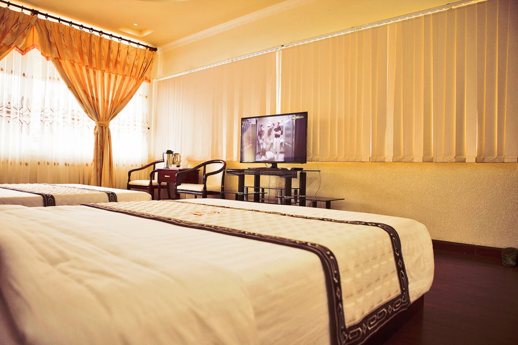 Фото Lan Vy Hotel