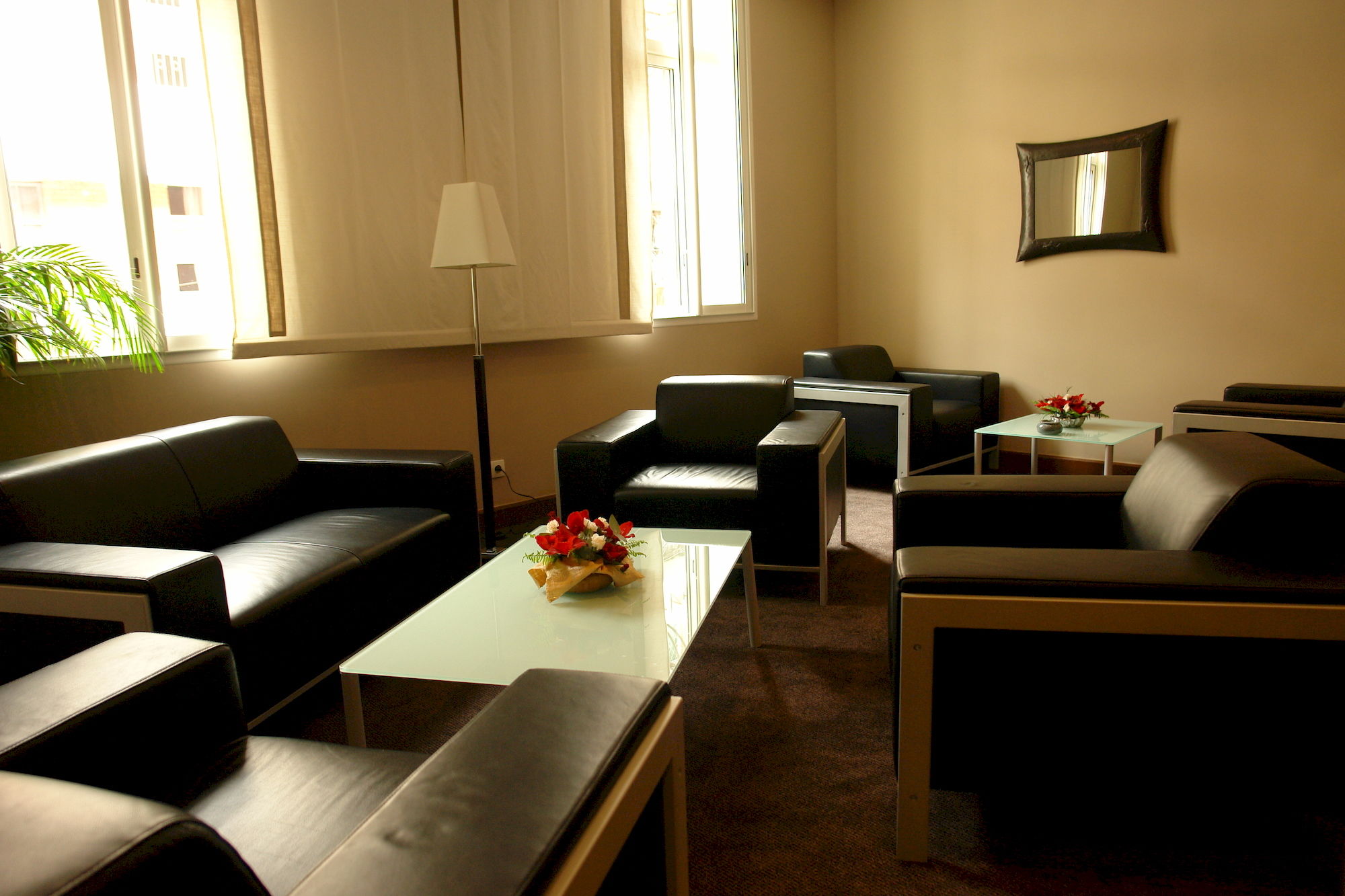 Фото Tana Hôtel