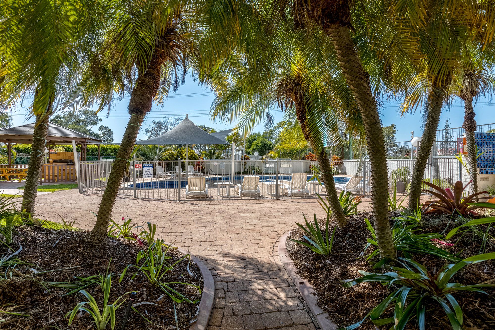 Фото Palmerston Tower Holiday Apartments