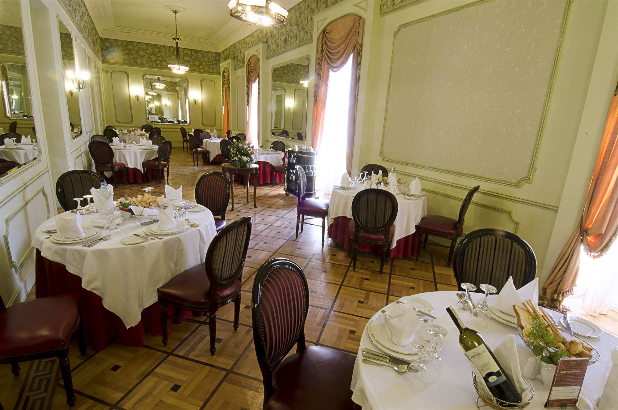 Фото Paradise Inn Le Metropole Hotel