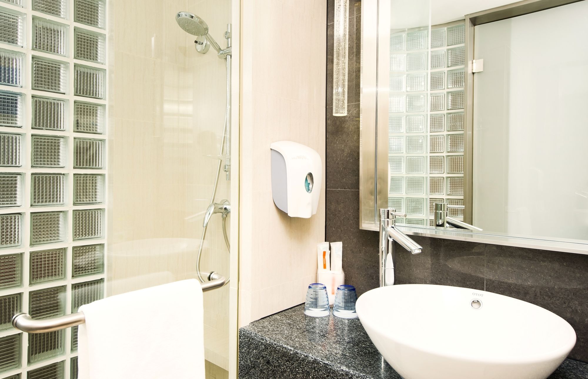 Фото Holiday Inn Express Shanghai Jinsha