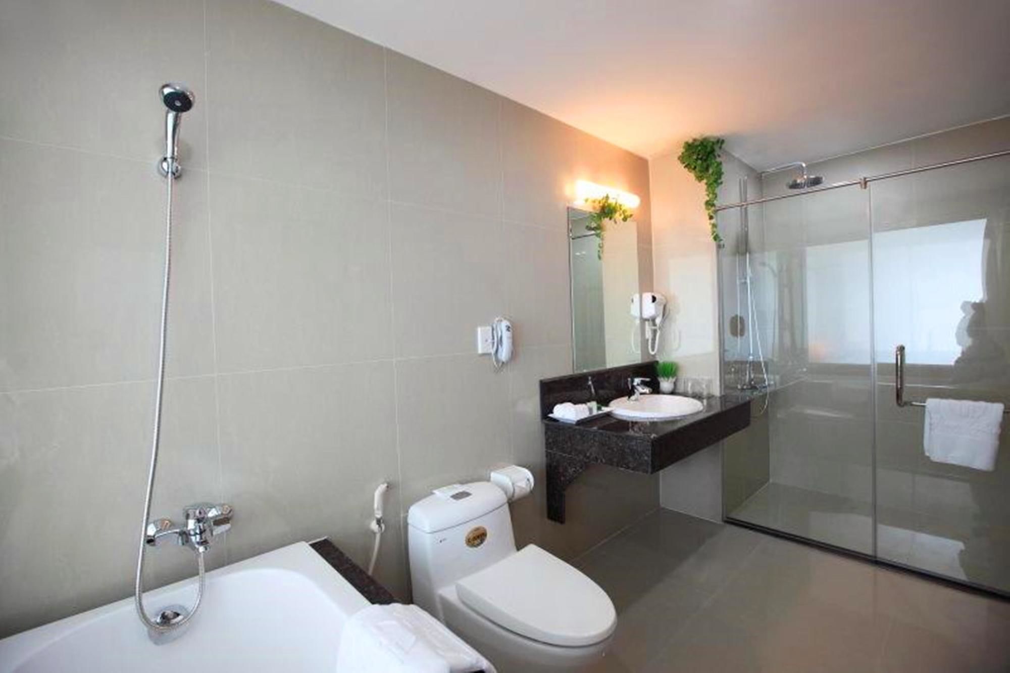 Фото River Hotel