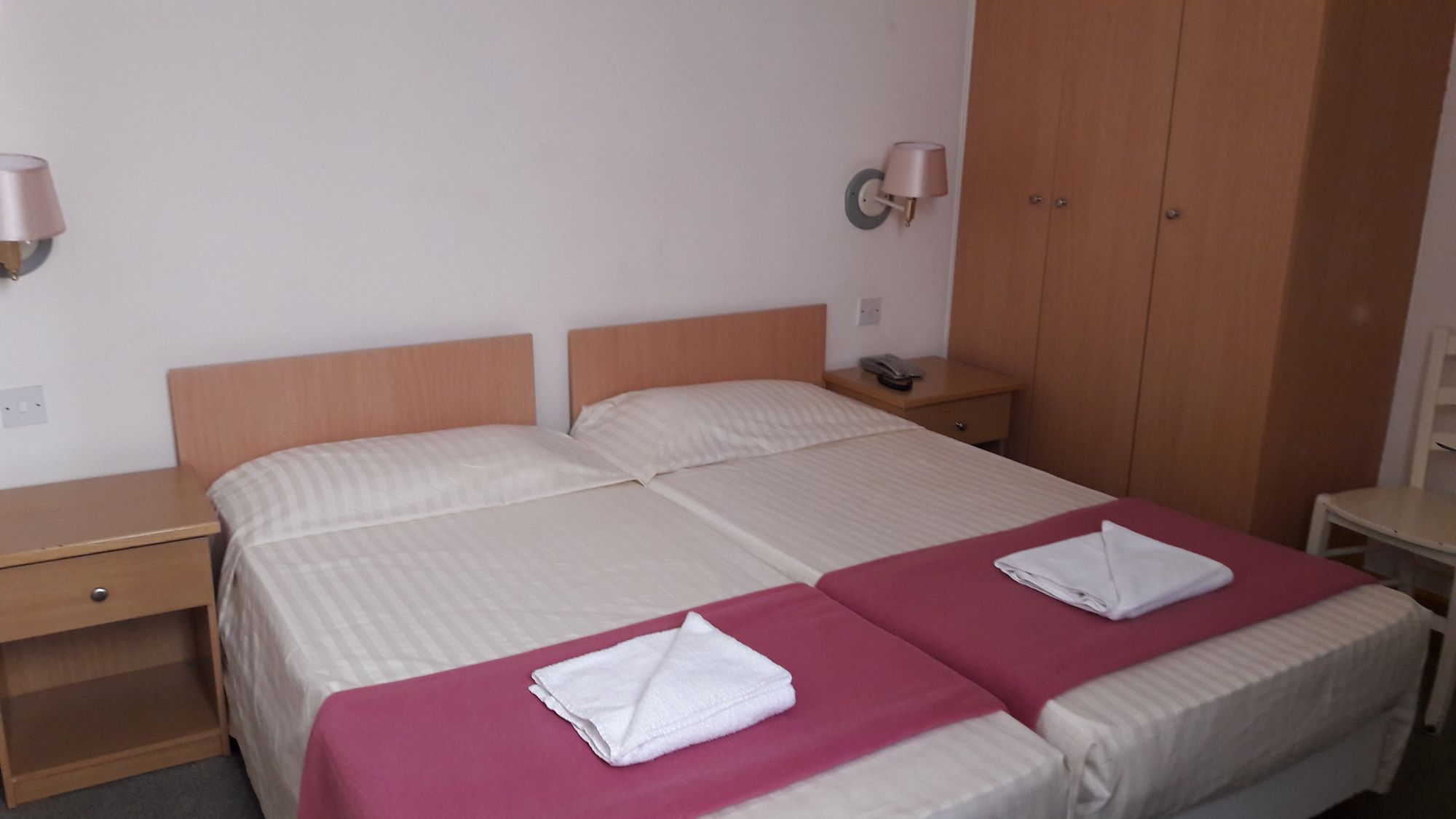 Фото Tropicana Hotel