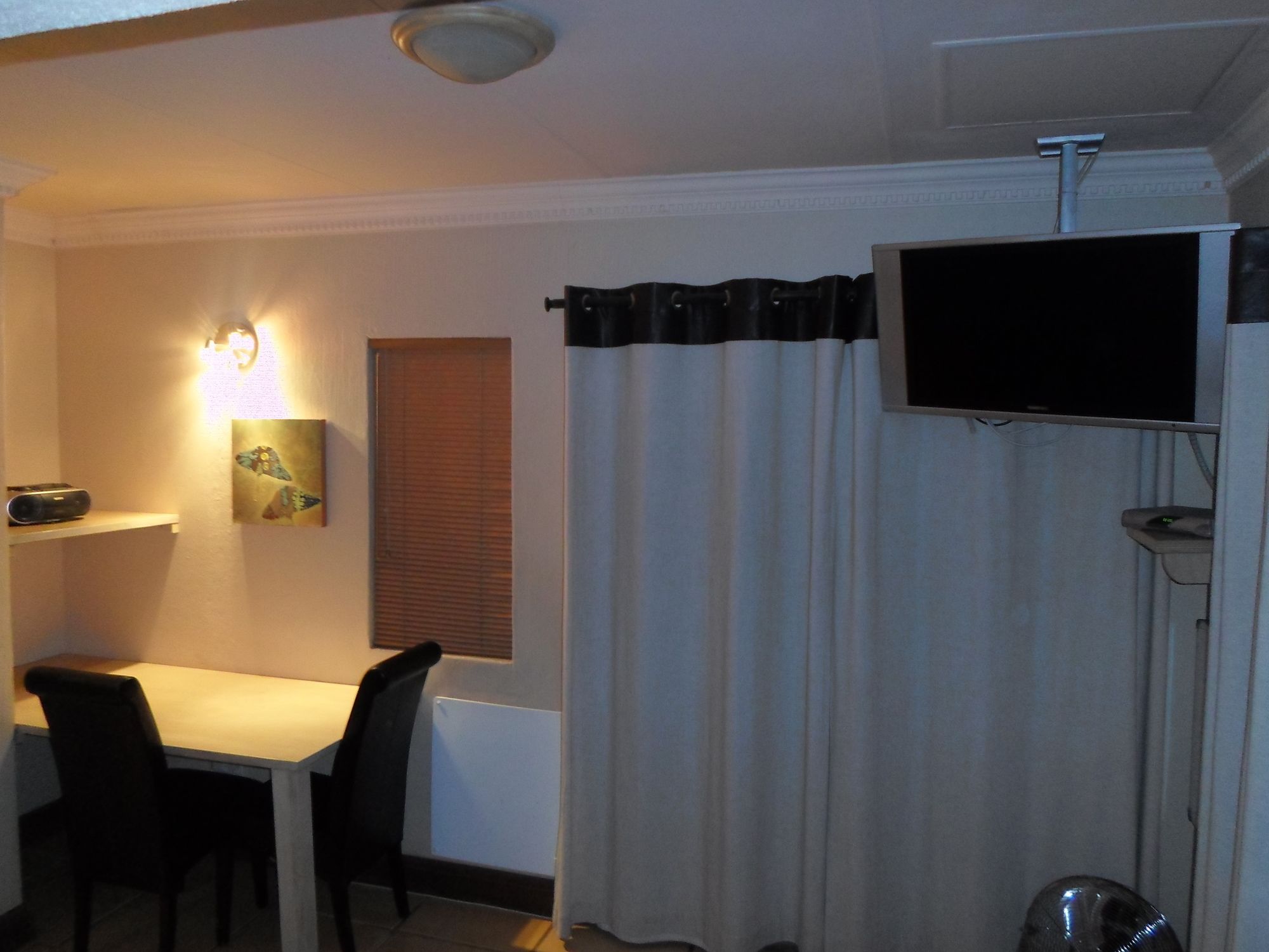 Фото Waterkloof Apartments