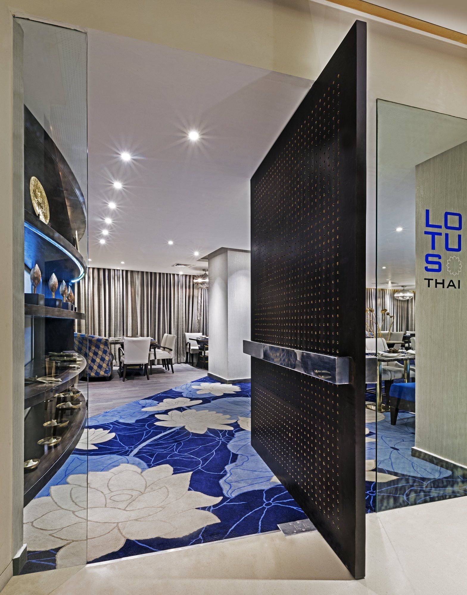 Фото The Park Chennai