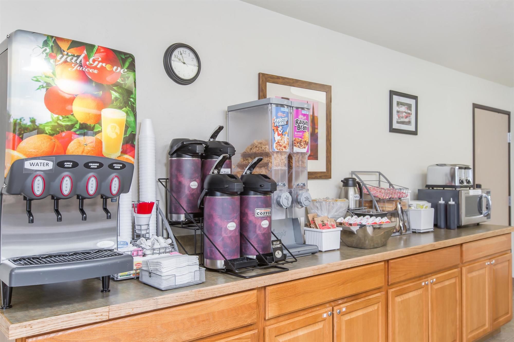 Фото Super 8 by Wyndham Ketchikan