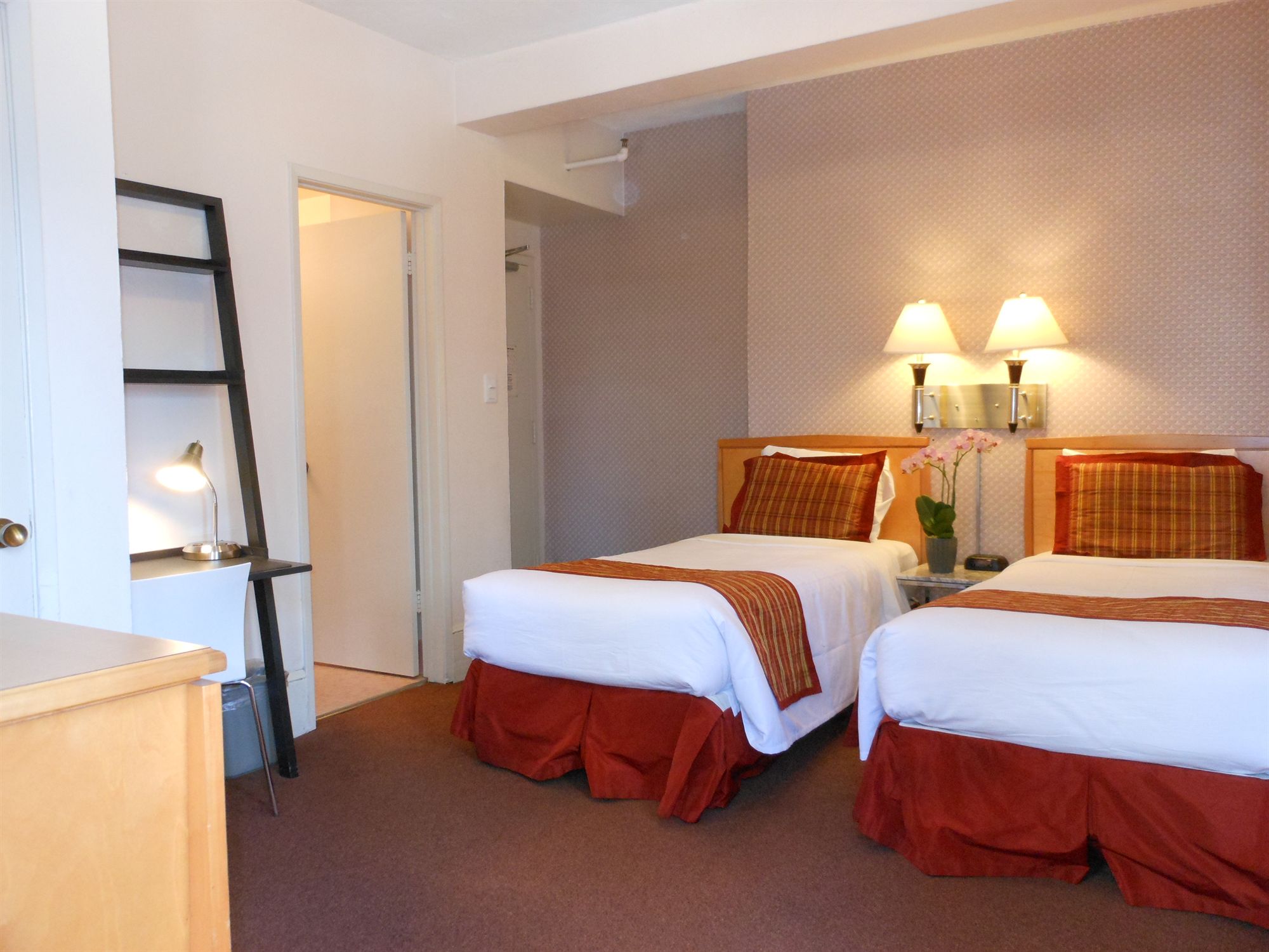 Фото Grant Plaza Hotel