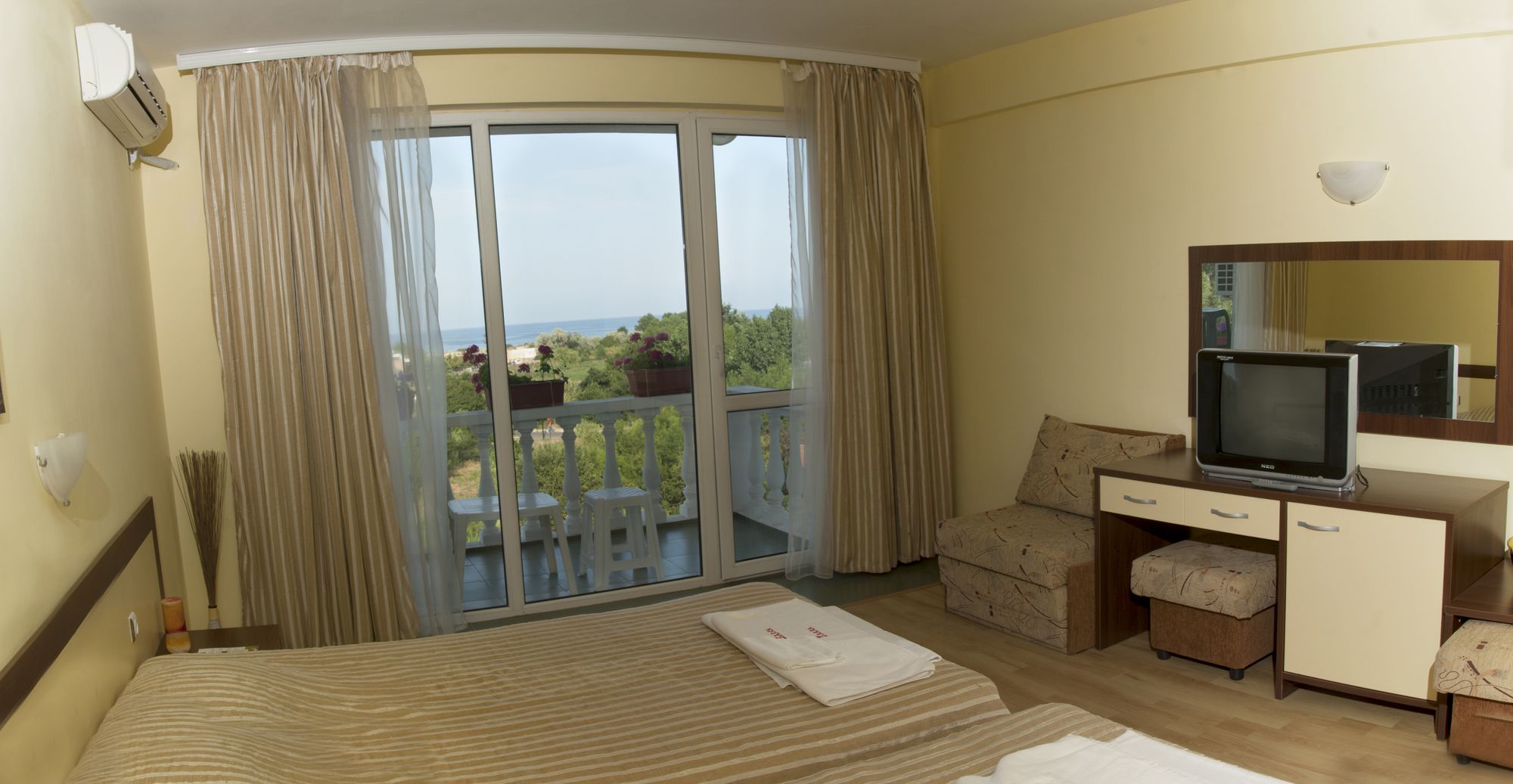 Фото Hotel Zaara