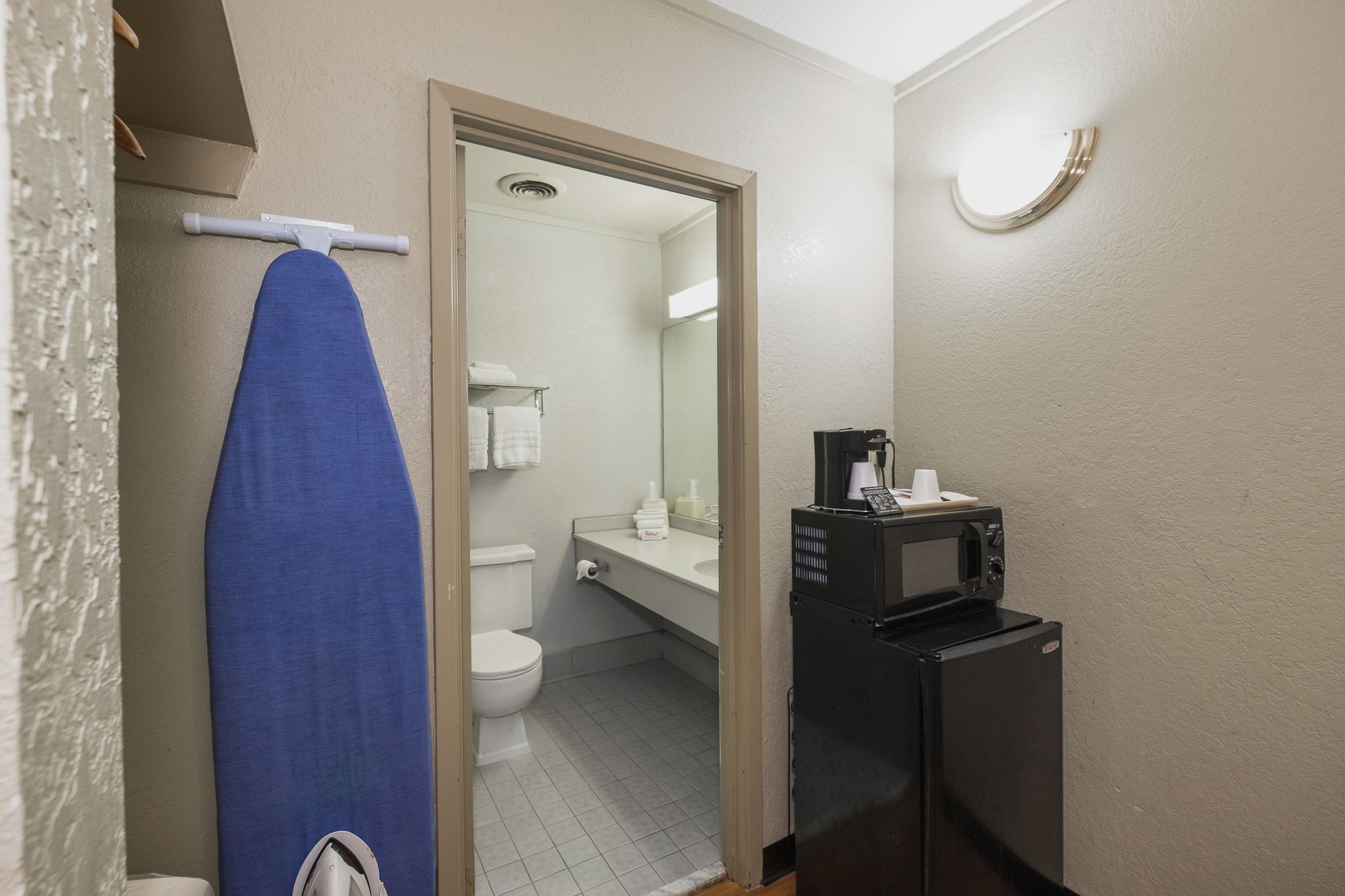 Фото Red Roof Inn Meridian