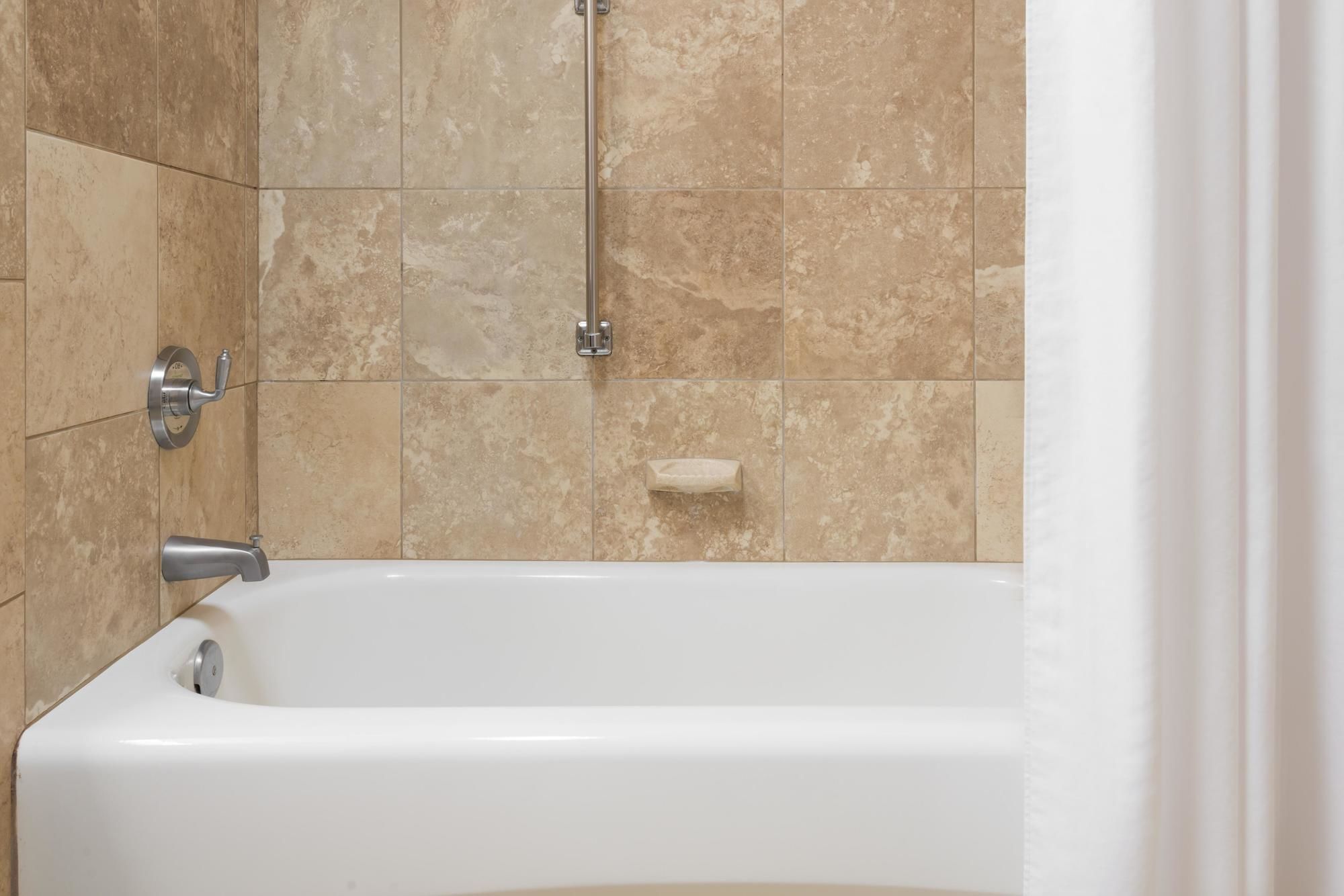 Фото Hampton Inn & Suites Buffalo Downtown