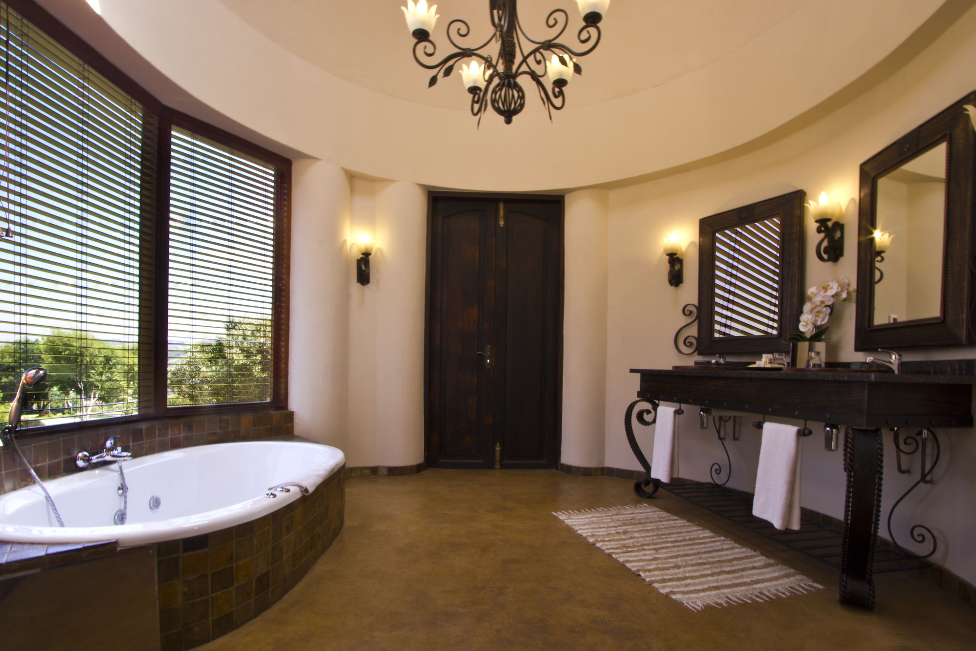 Фото Thaba Eco Hotel