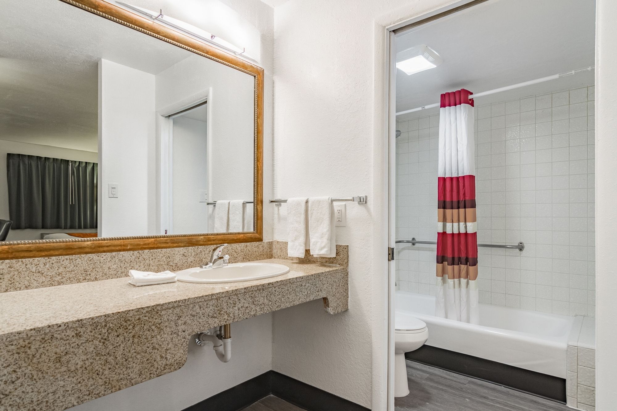 Фото Red Roof Inn Mesa