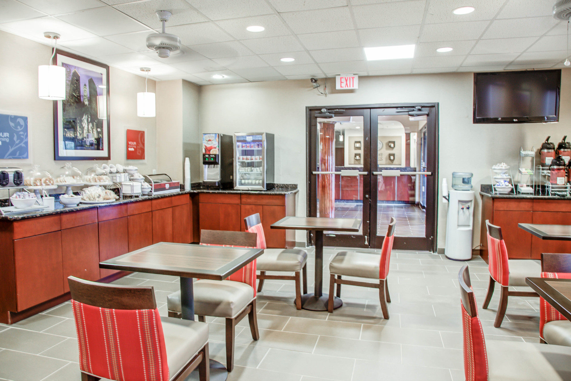 Фото Comfort Suites Lombard - Addison