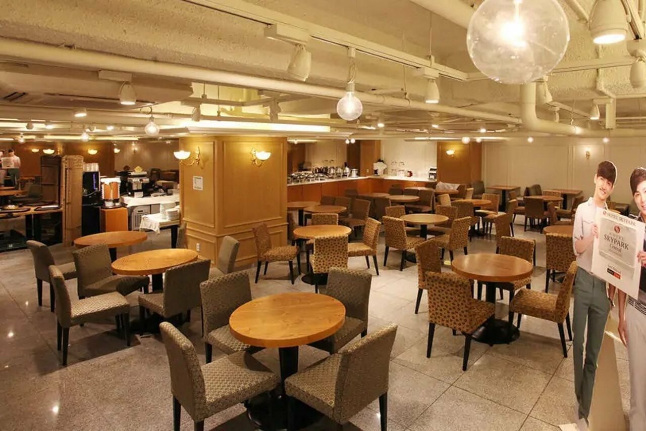 Фото Hotel Skypark Myeongdong I