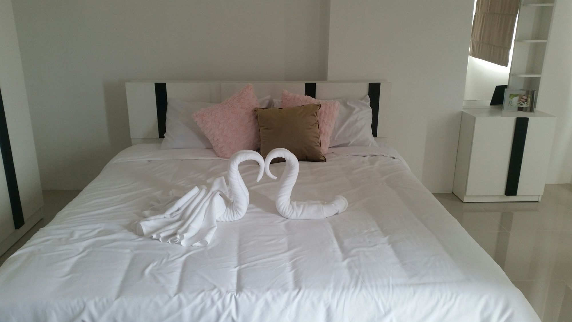 Фото Trio Gems Condominium