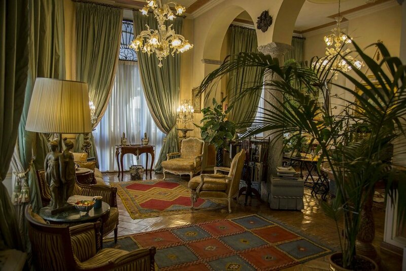 Гостиница Petit Palais Hotel De Charme в Милане