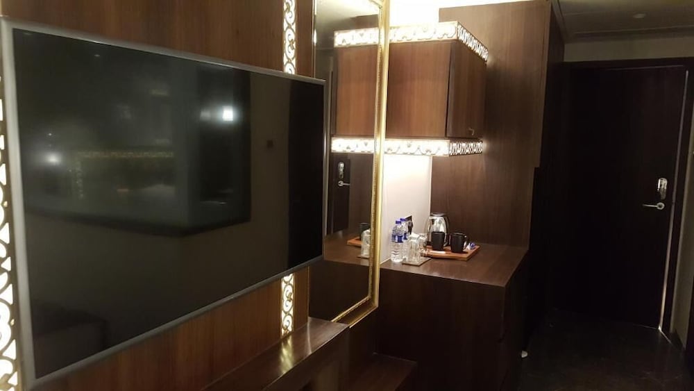 Фото Peninsula Redpine