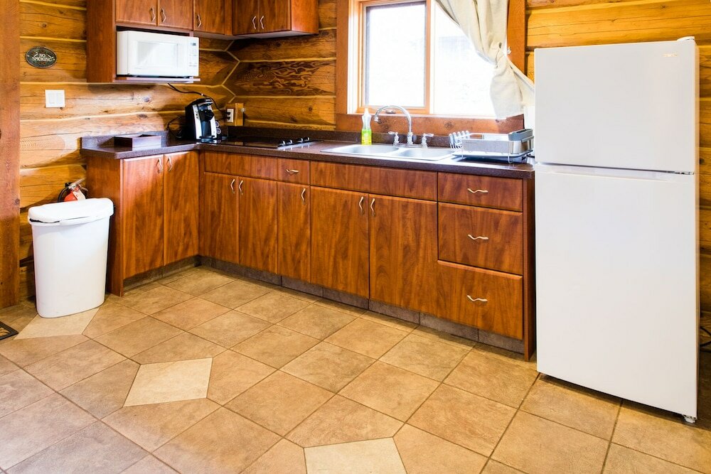 Фото Glacier House Resort