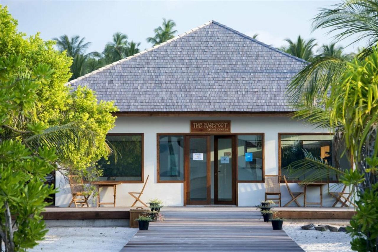 Фото The Barefoot Eco Hotel